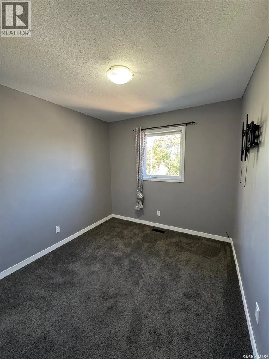A 200 111th STREET W