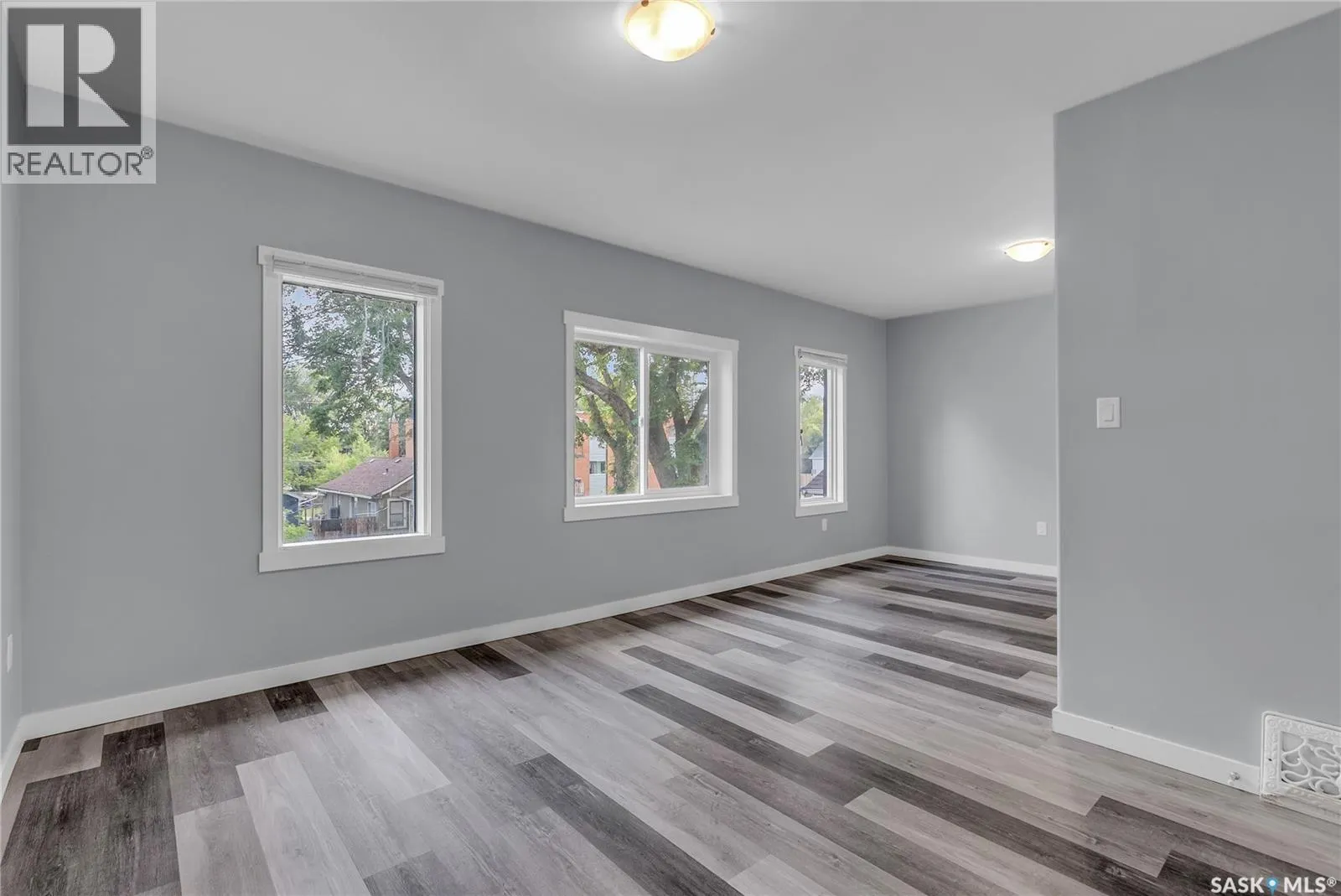112 27th STREET