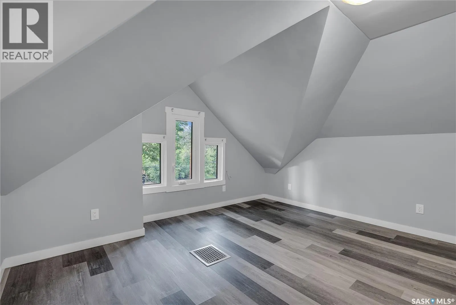 112 27th STREET