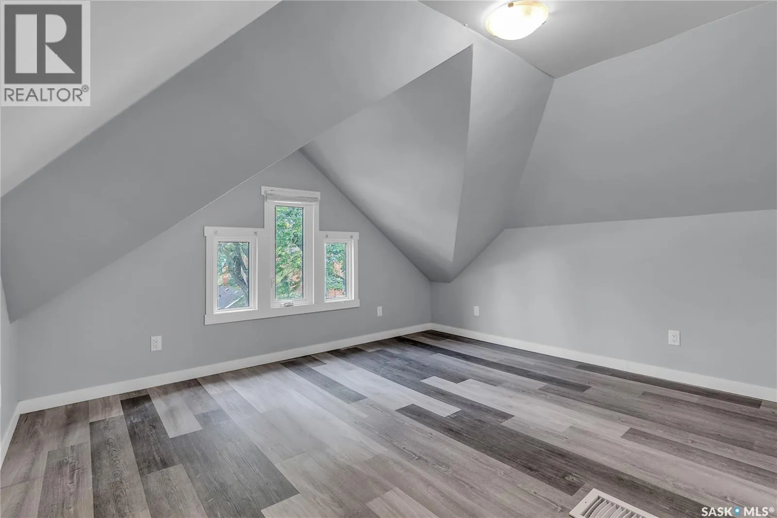 112 27th STREET