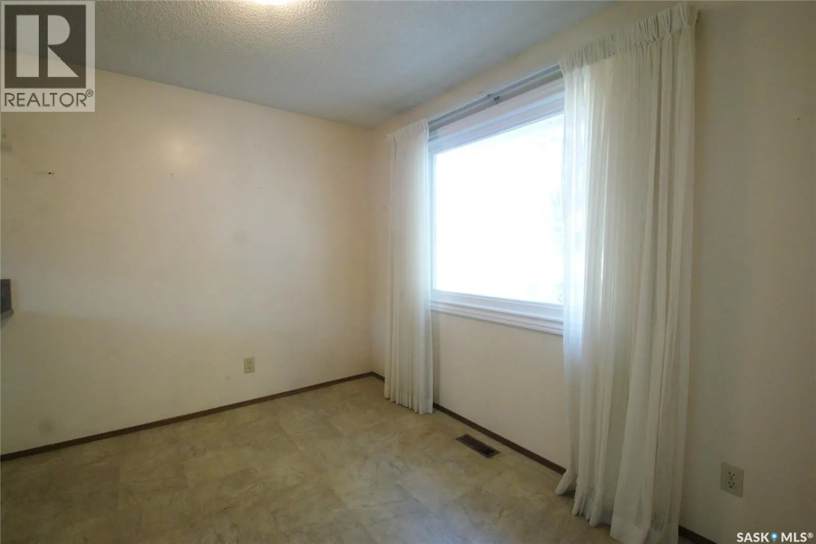 402 McKercher DRIVE