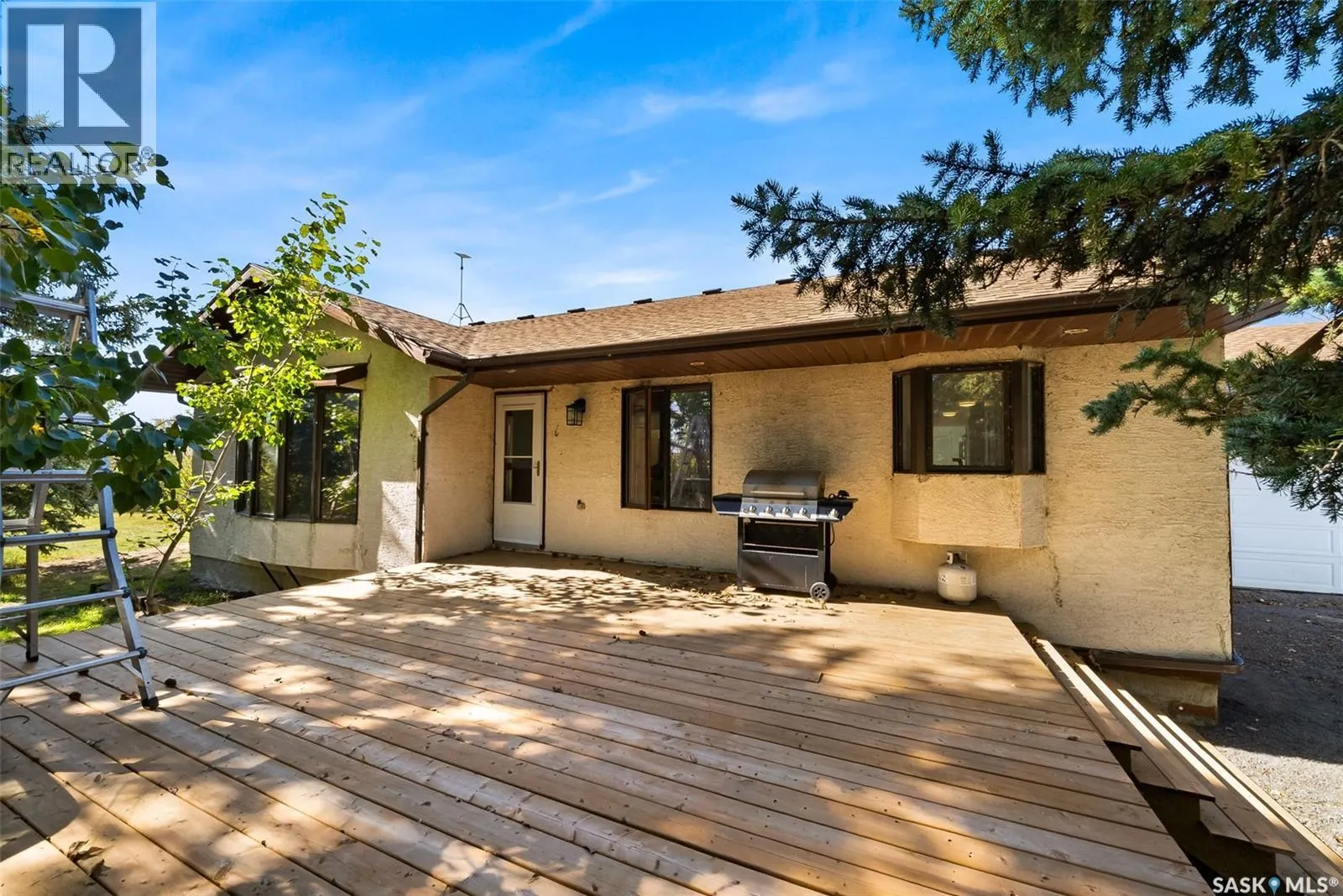 Johannsen Acreage