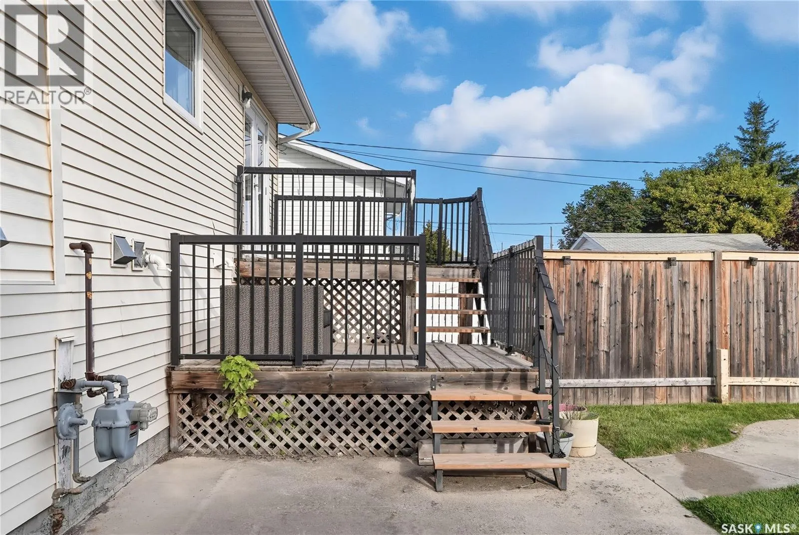 418 5th STREET S