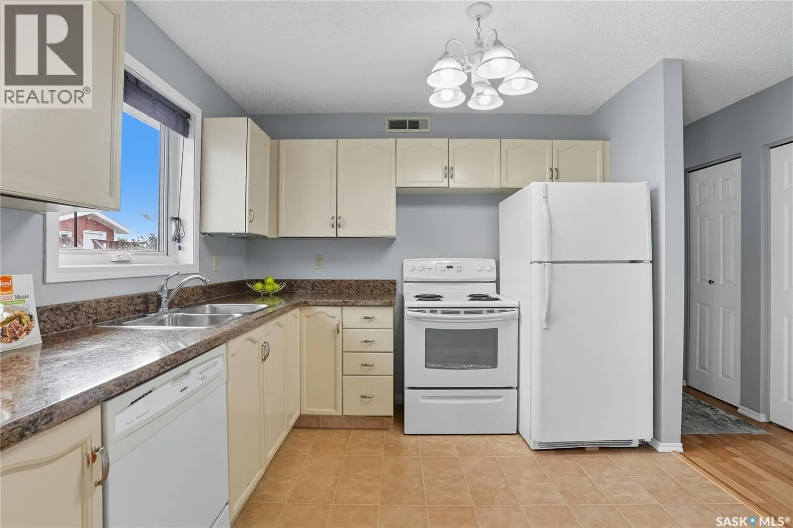 418 5th STREET S