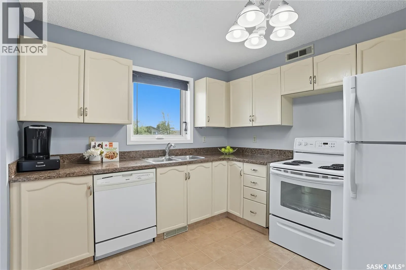 418 5th STREET S