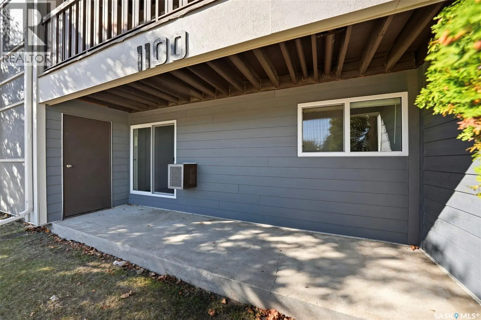 1114 425 115th STREET E
