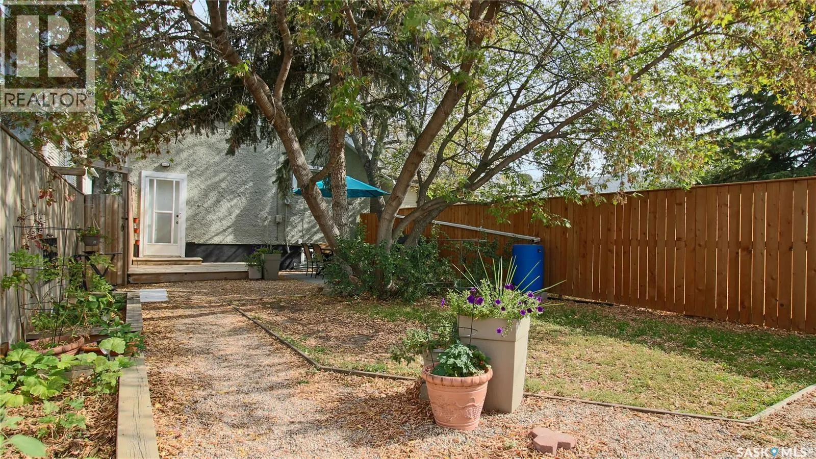 1040 Montague STREET