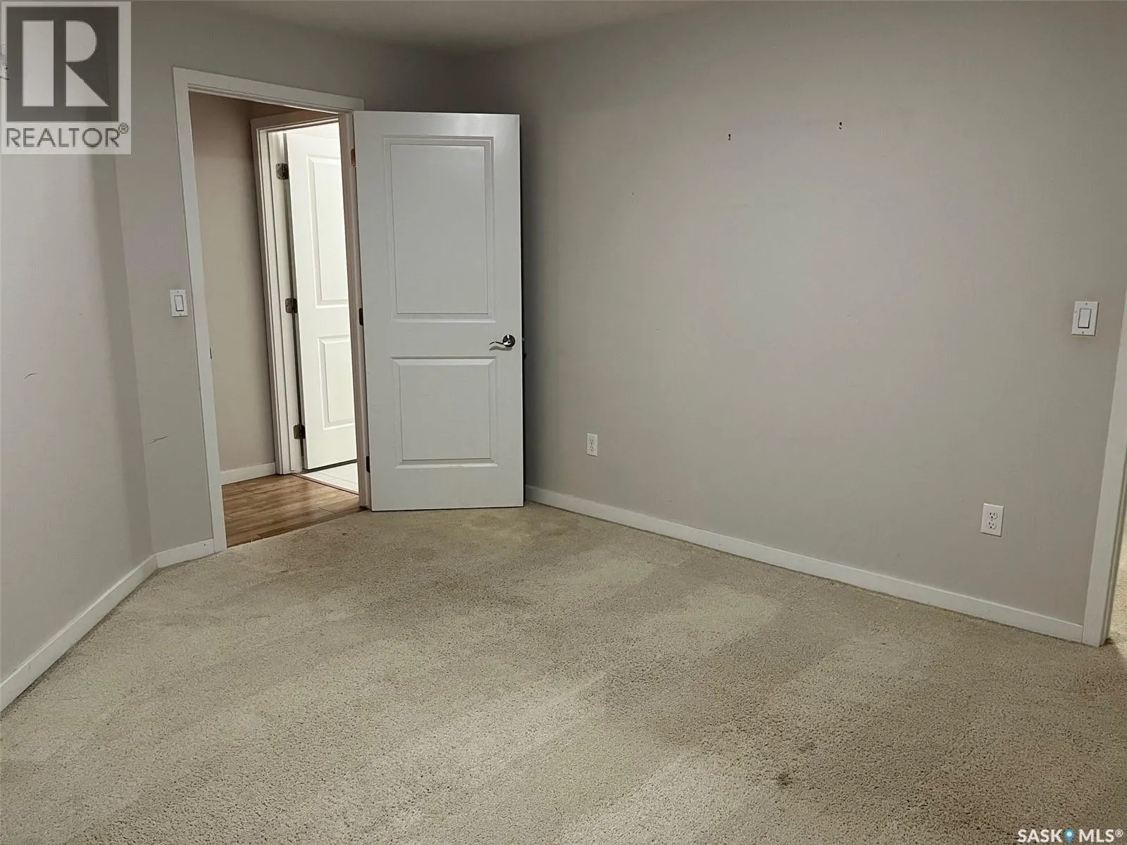 117 1610 Dakota DRIVE