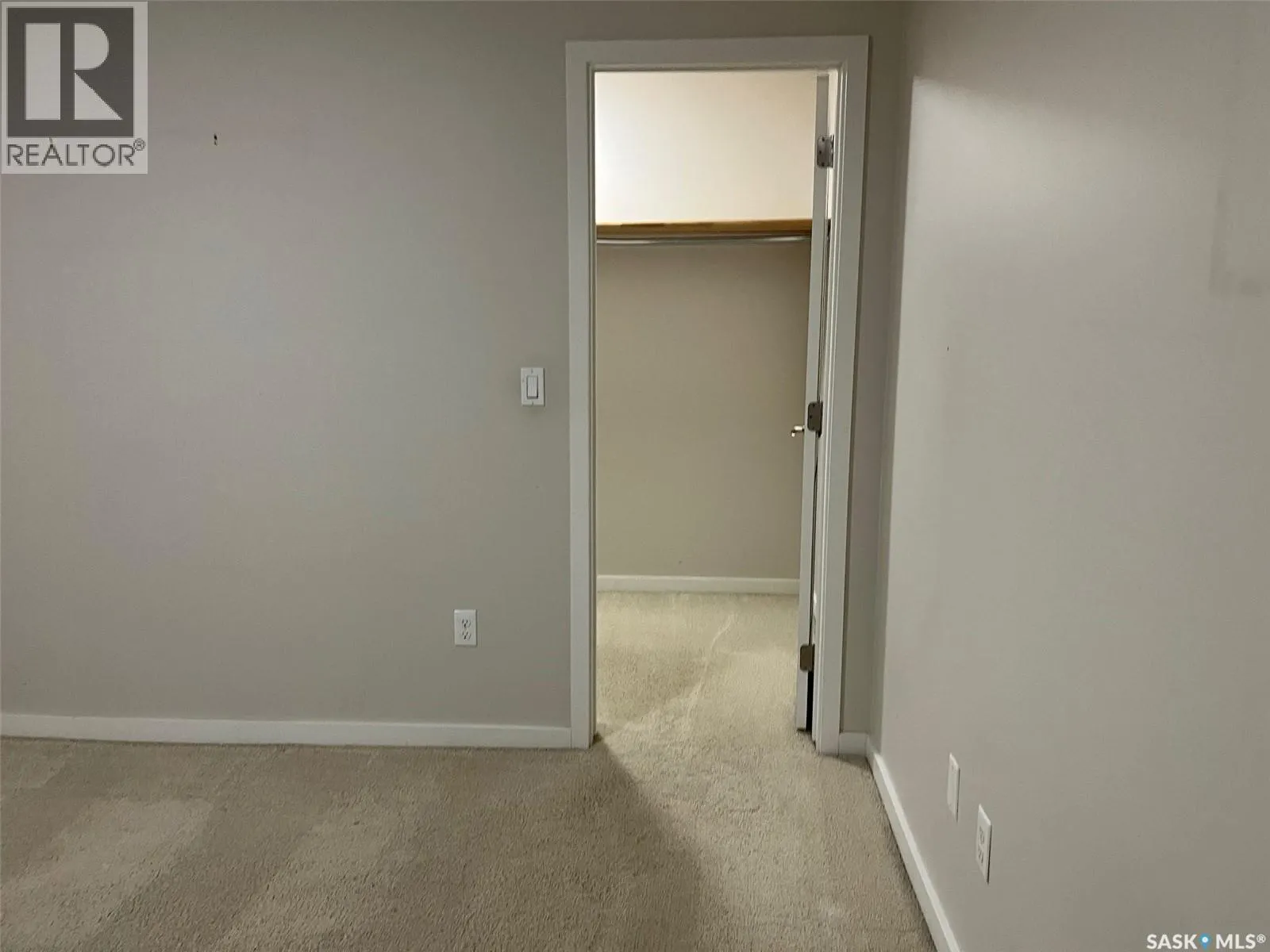 117 1610 Dakota DRIVE