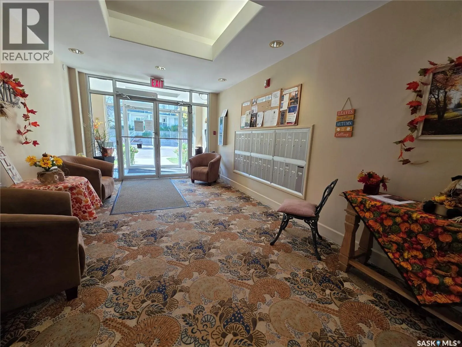 307 230 Lister Kaye CRESCENT