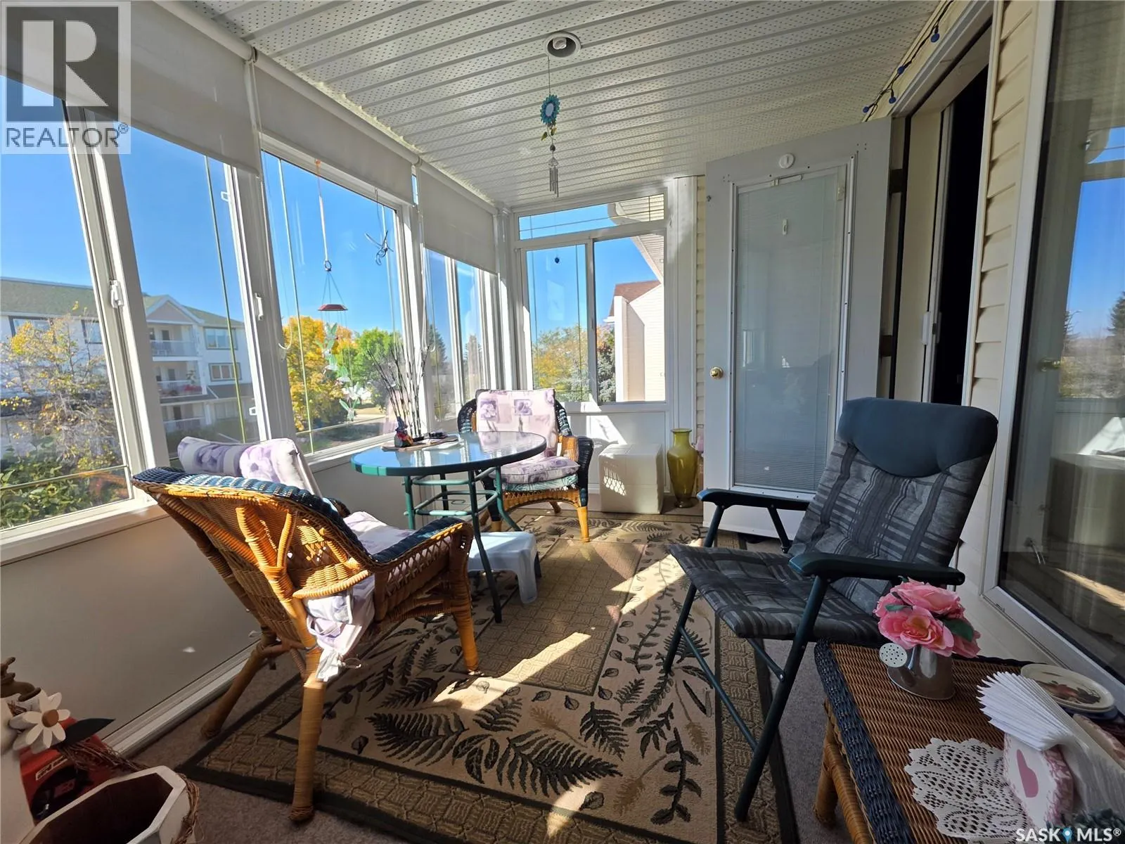 307 230 Lister Kaye CRESCENT