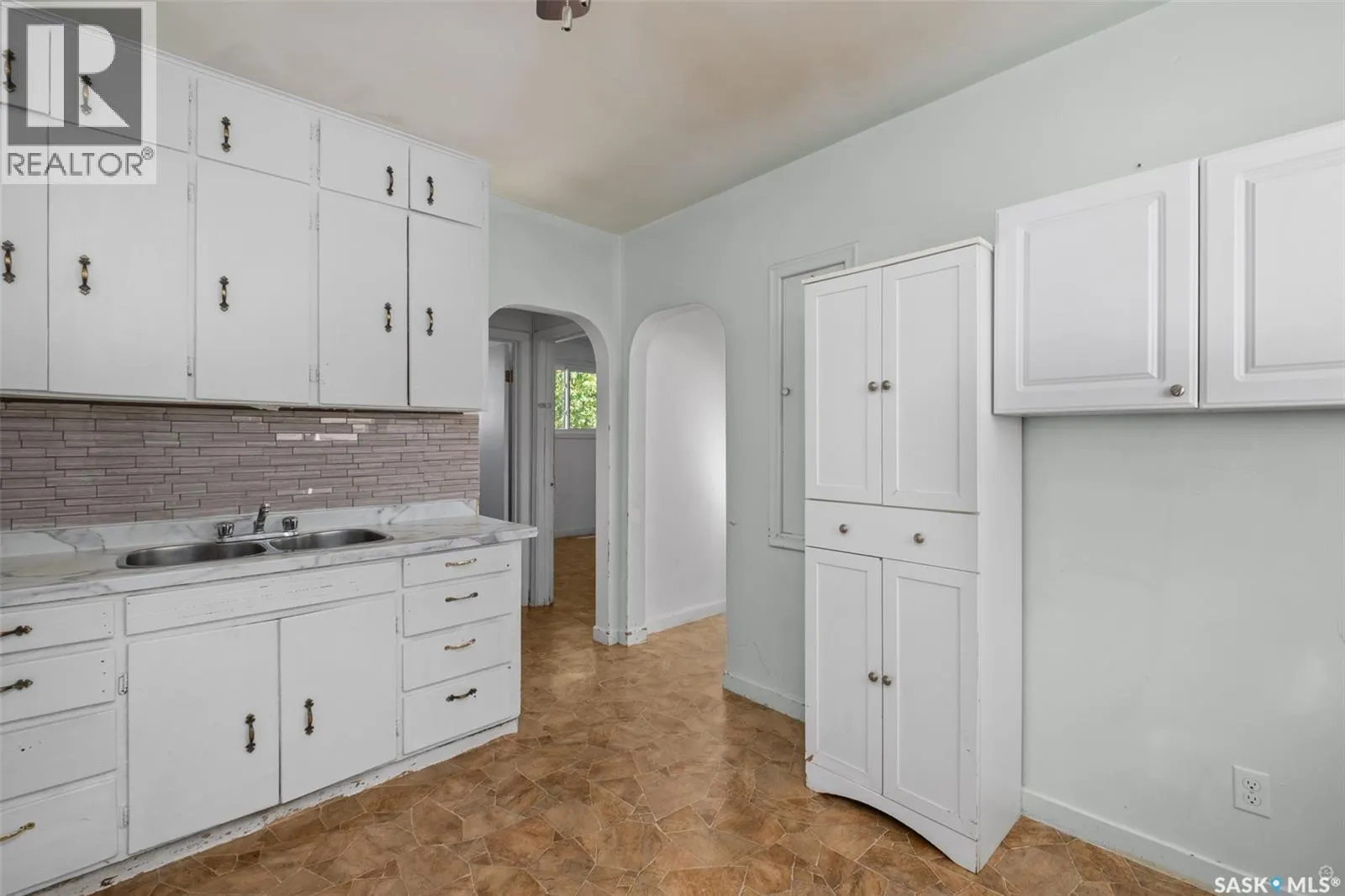 850 14th STREET W