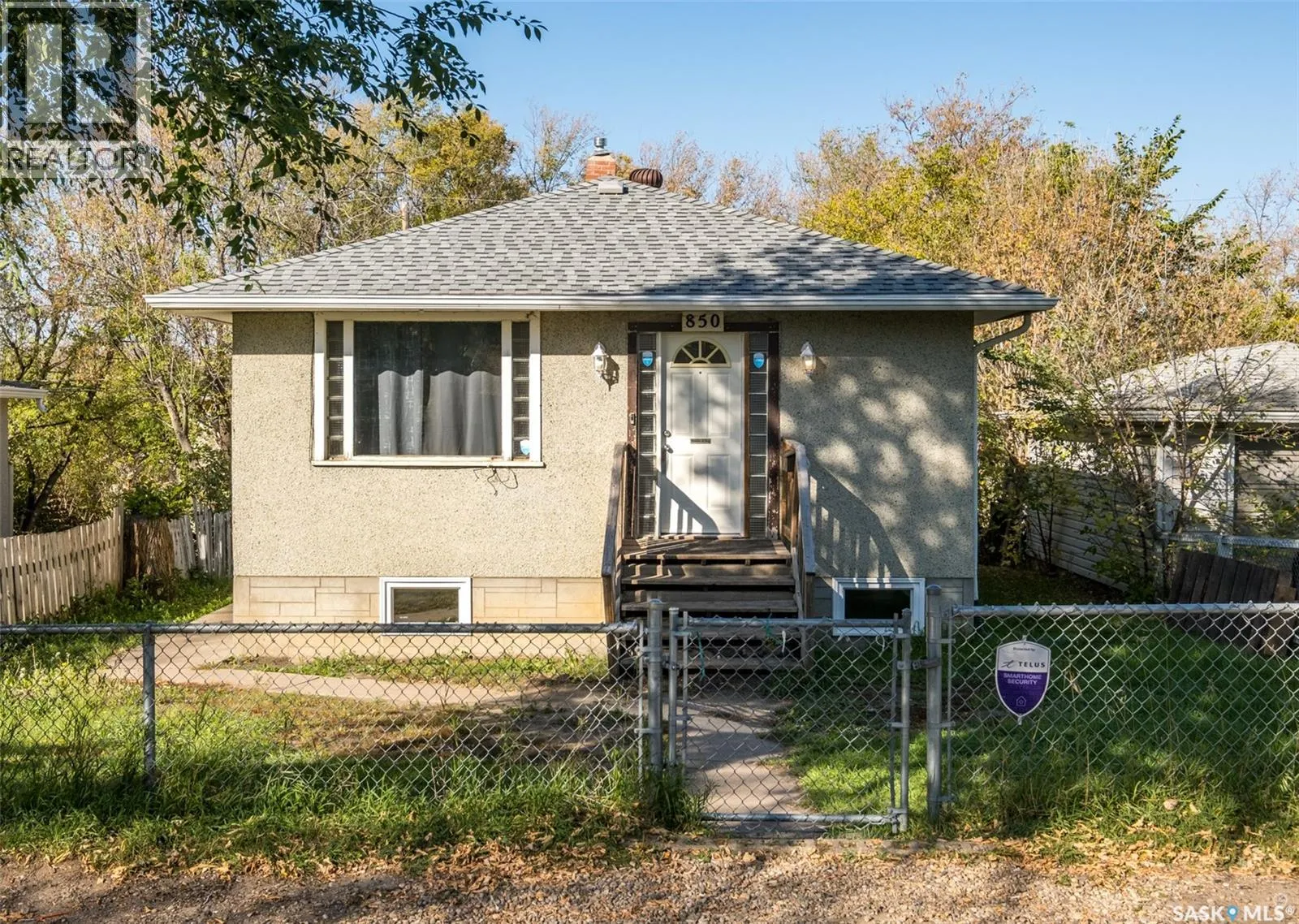 850 14th STREET W