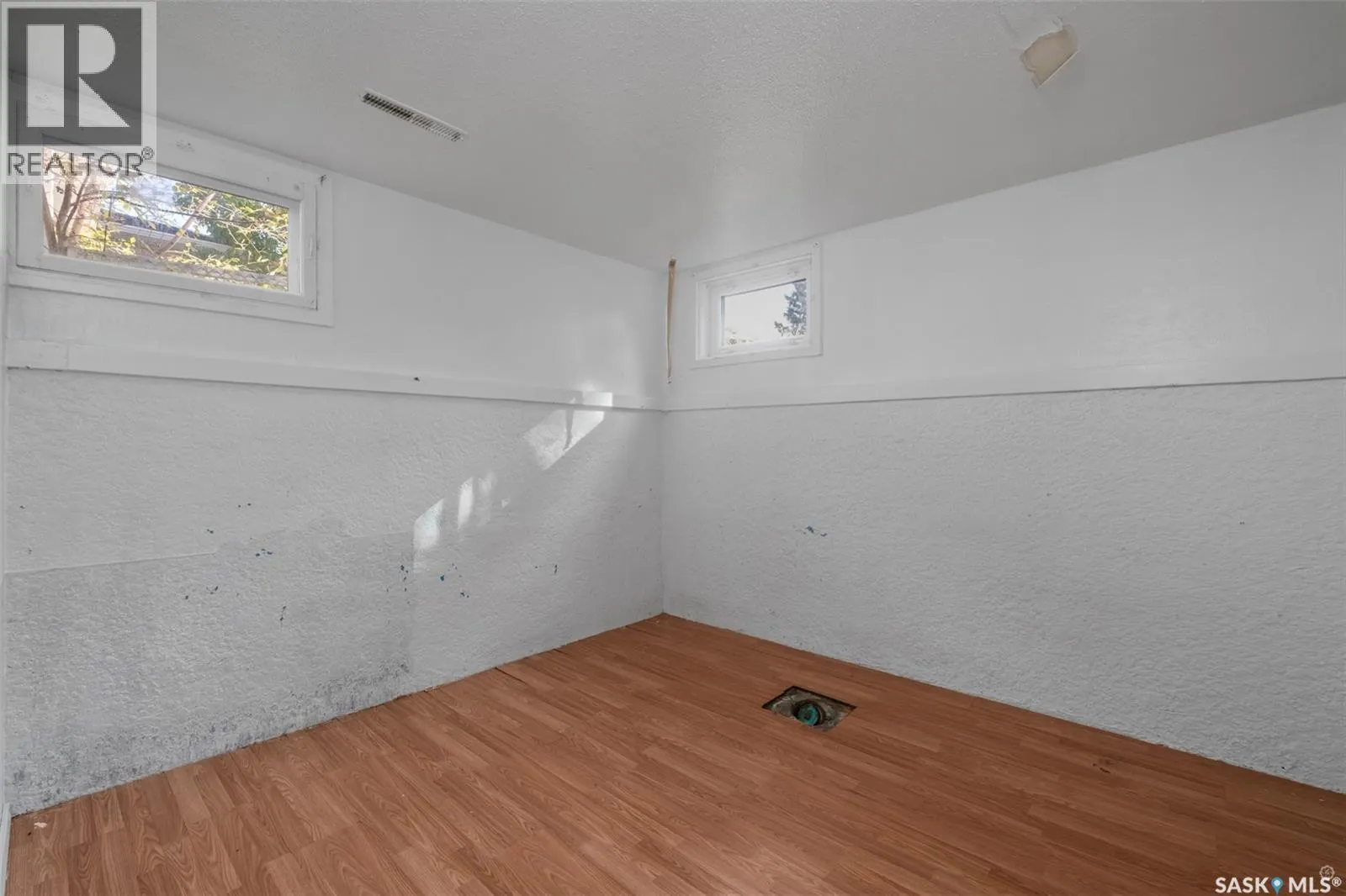 850 14th STREET W