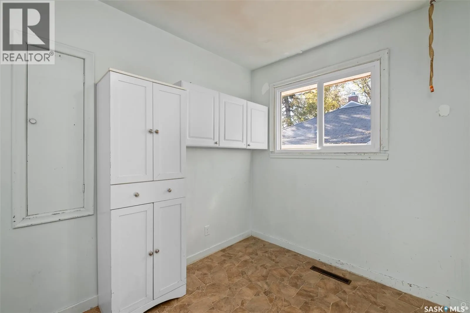 850 14th STREET W