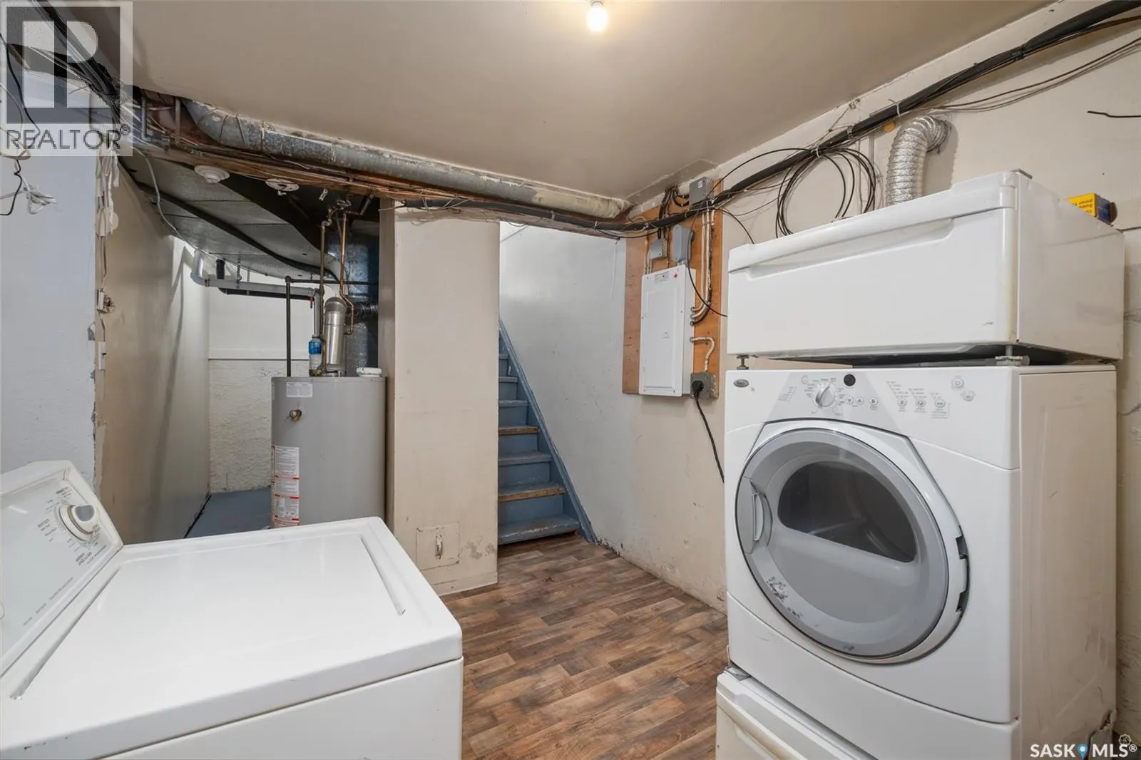 850 14th STREET W