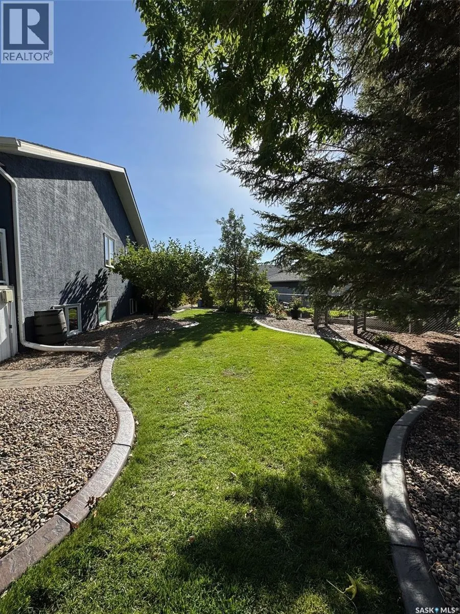 175 Janet PLACE