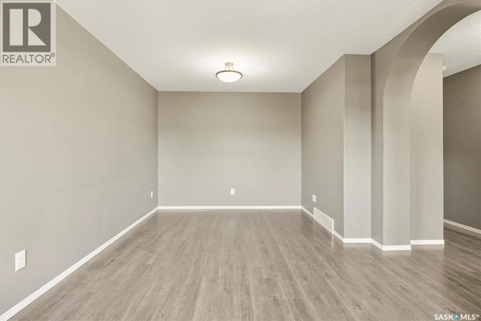553 150 Langlois WAY