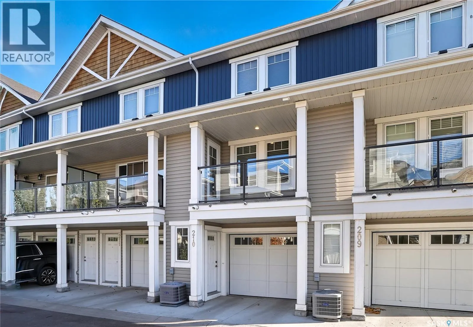 210 315 Dickson CRESCENT