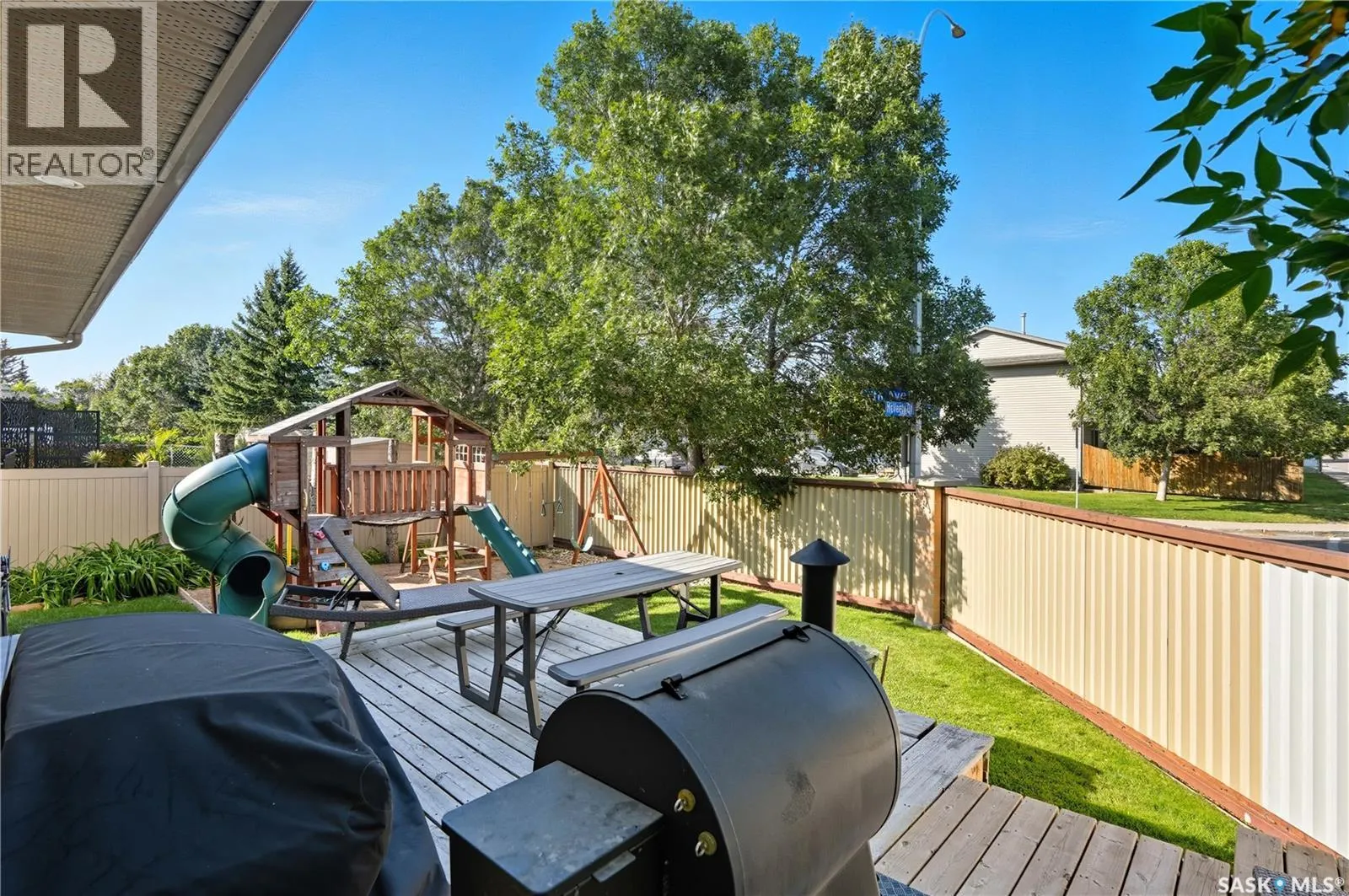 1114 Degelman DRIVE