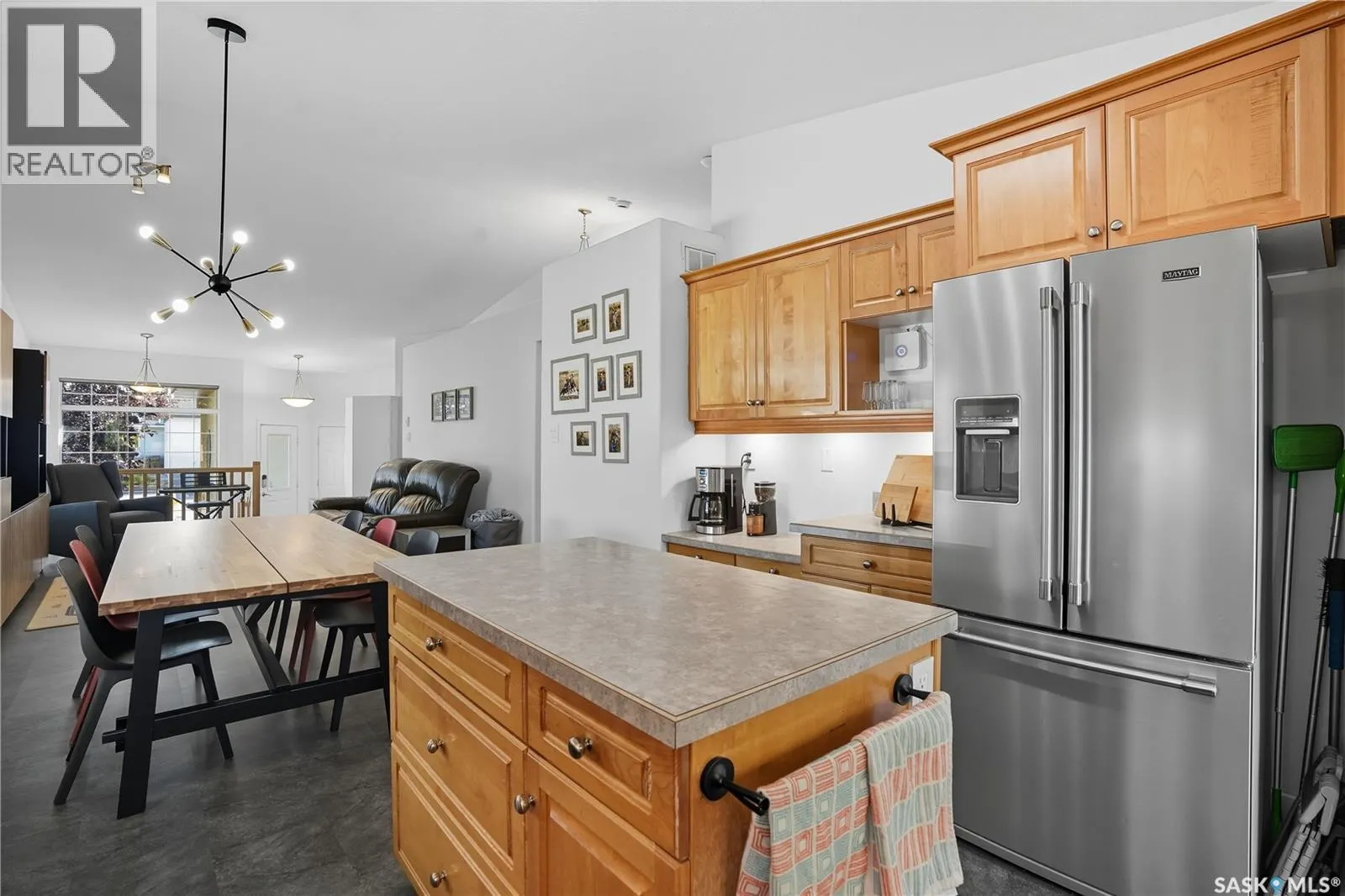1114 Degelman DRIVE