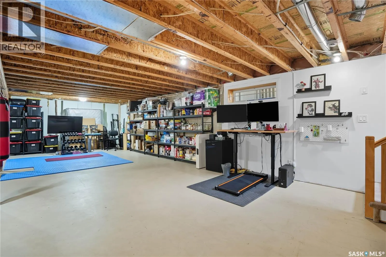 1114 Degelman DRIVE