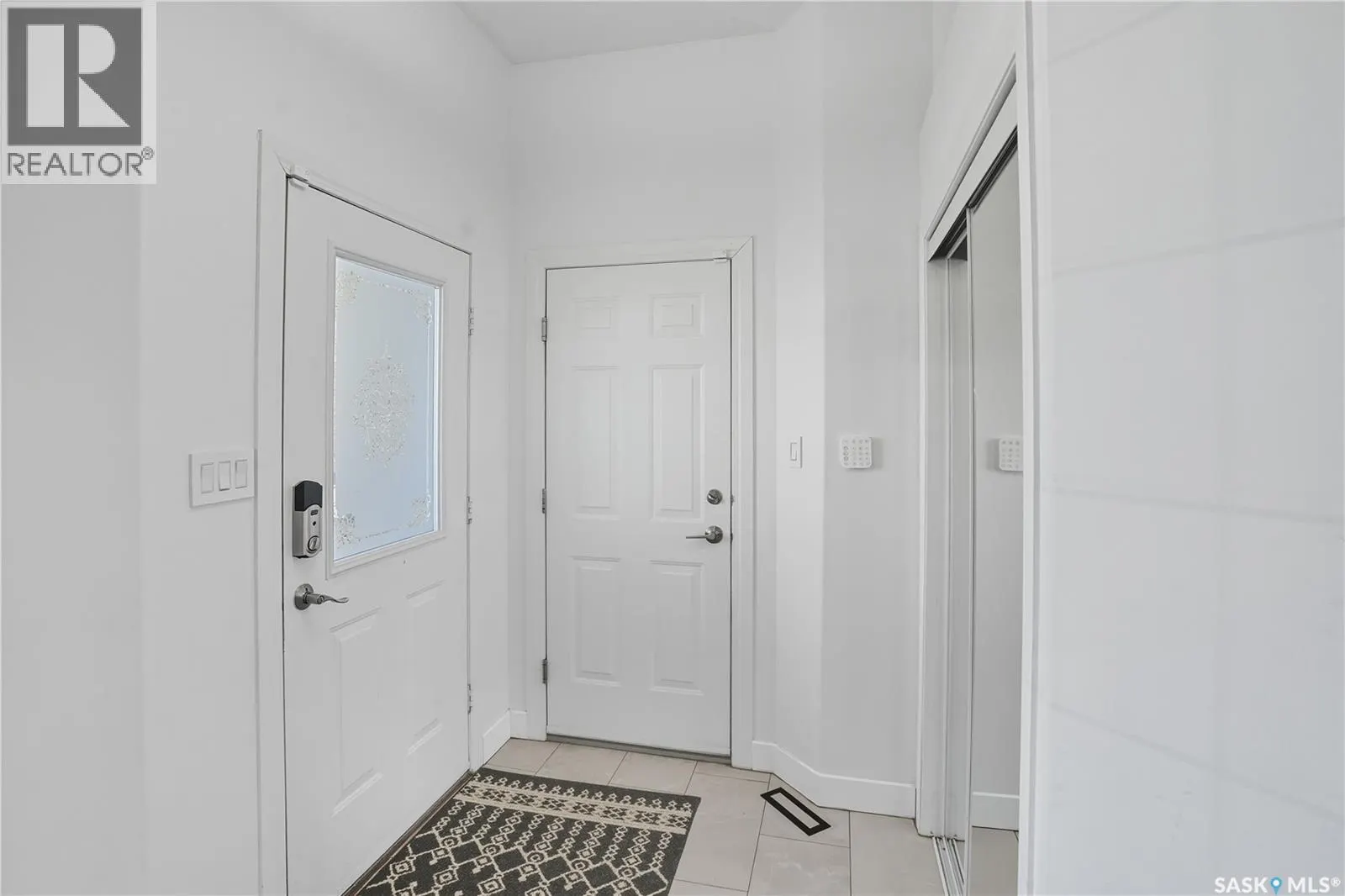 1114 Degelman DRIVE