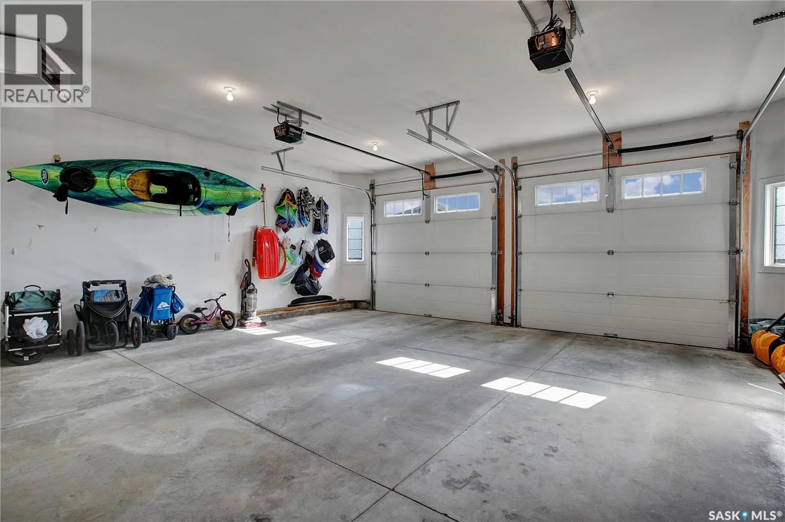 406 Hogan WAY