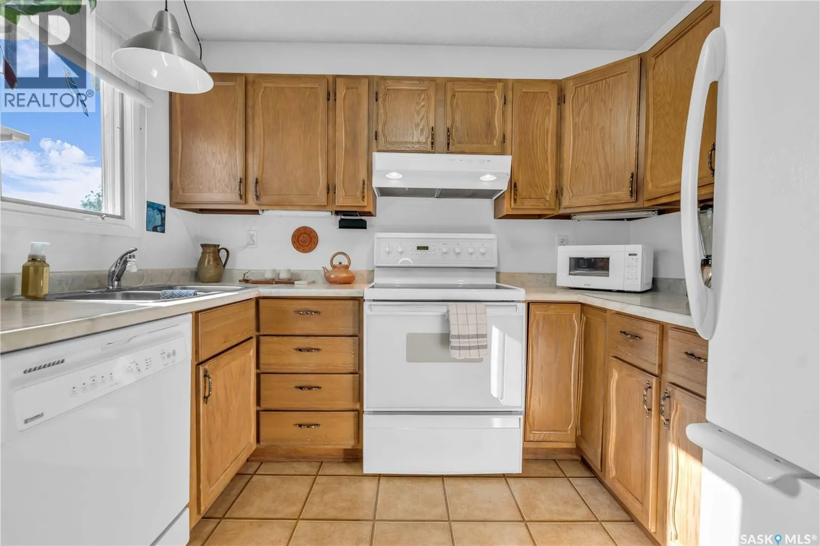 623 Priel CRESCENT