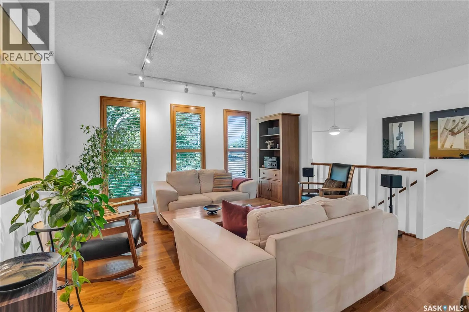623 Priel CRESCENT