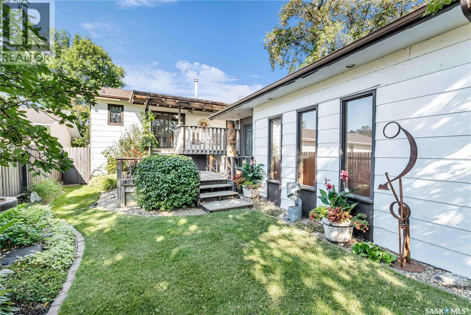 623 Priel CRESCENT