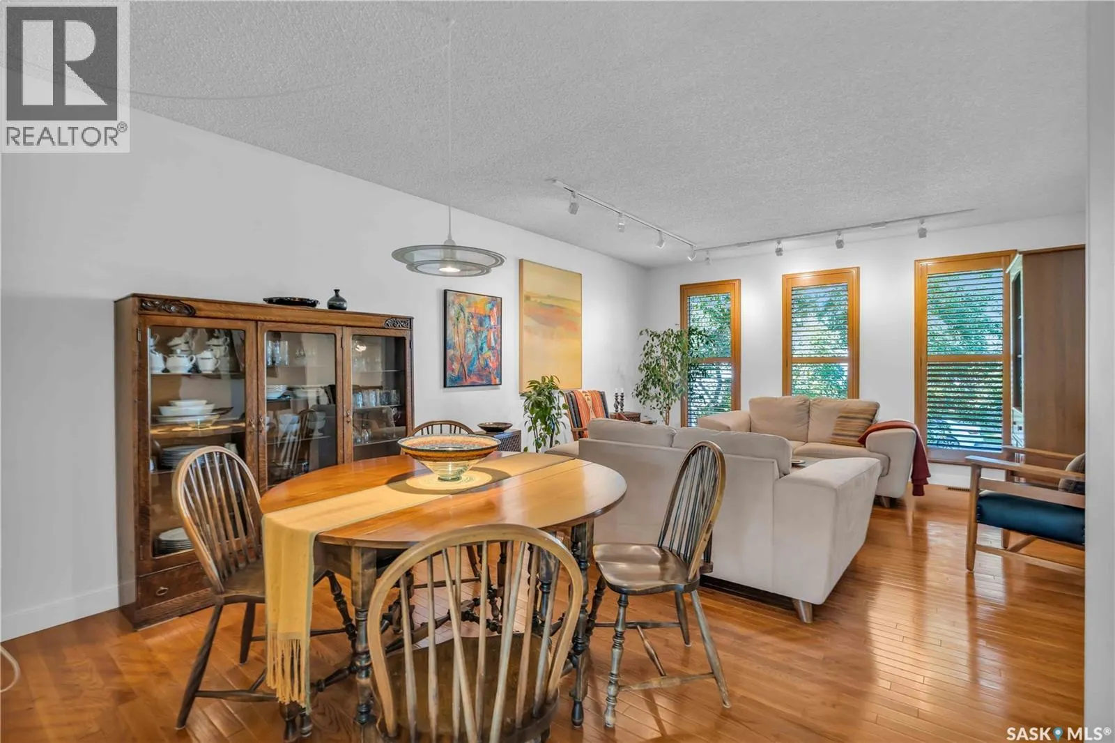 623 Priel CRESCENT