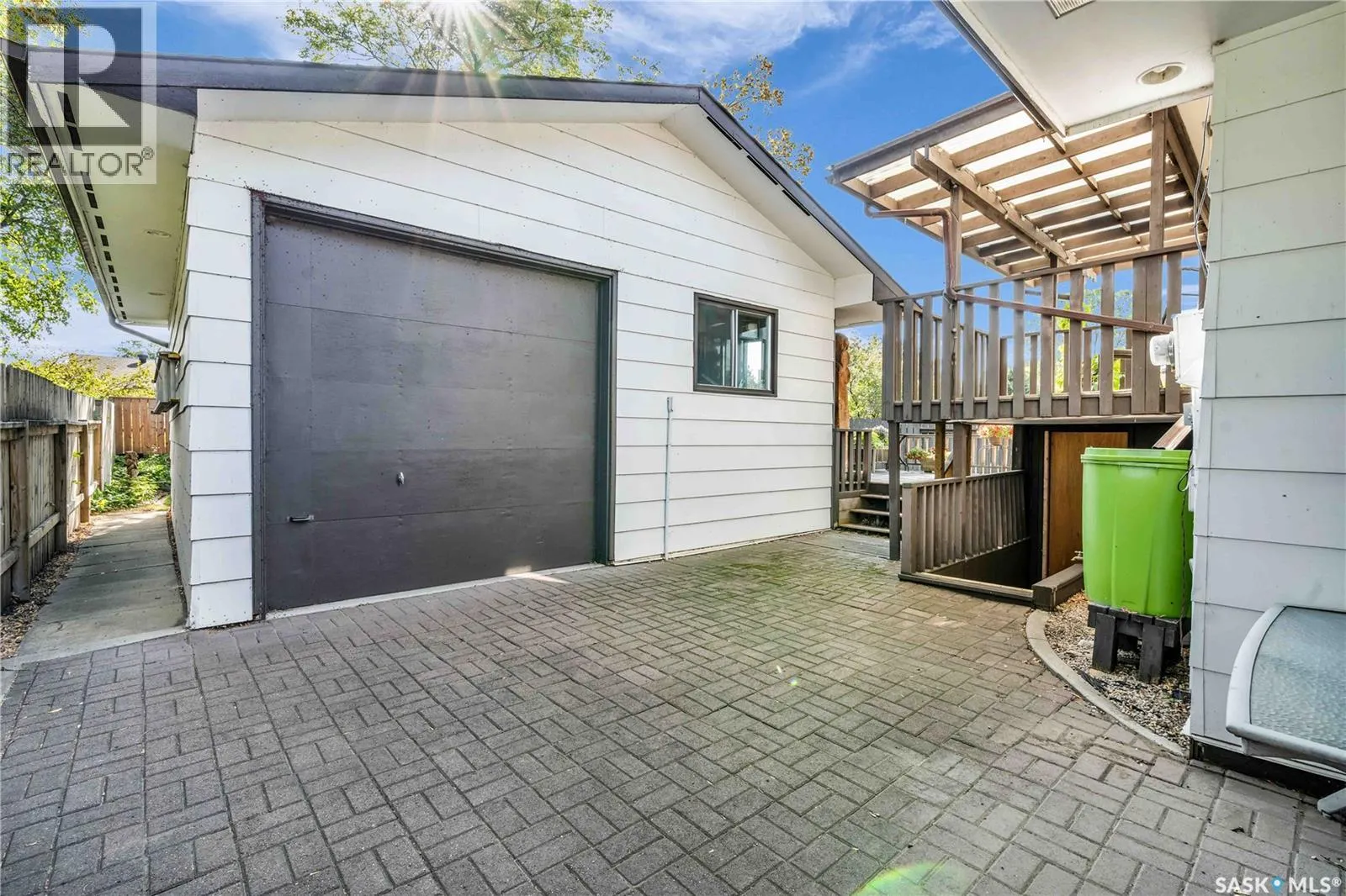 623 Priel CRESCENT