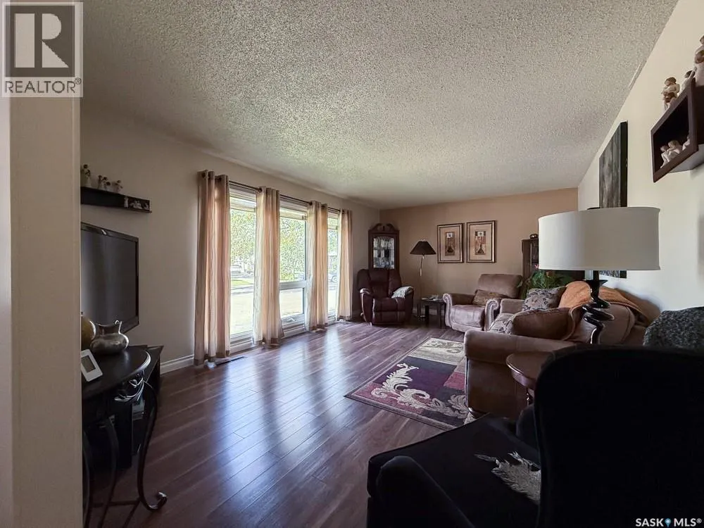 568 Poplar CRESCENT