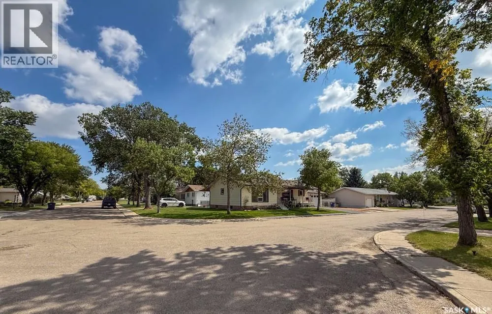 568 Poplar CRESCENT