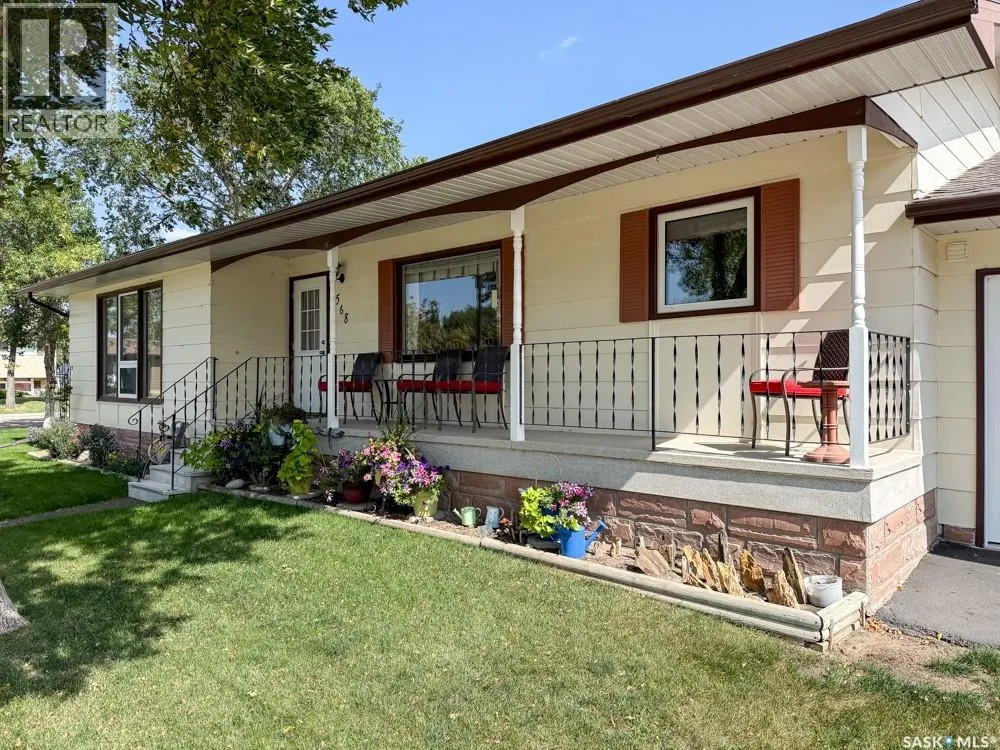 568 Poplar CRESCENT