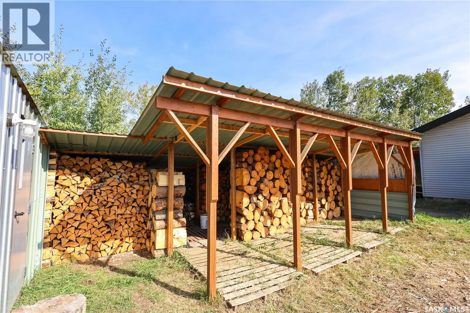MacDowall Acreage