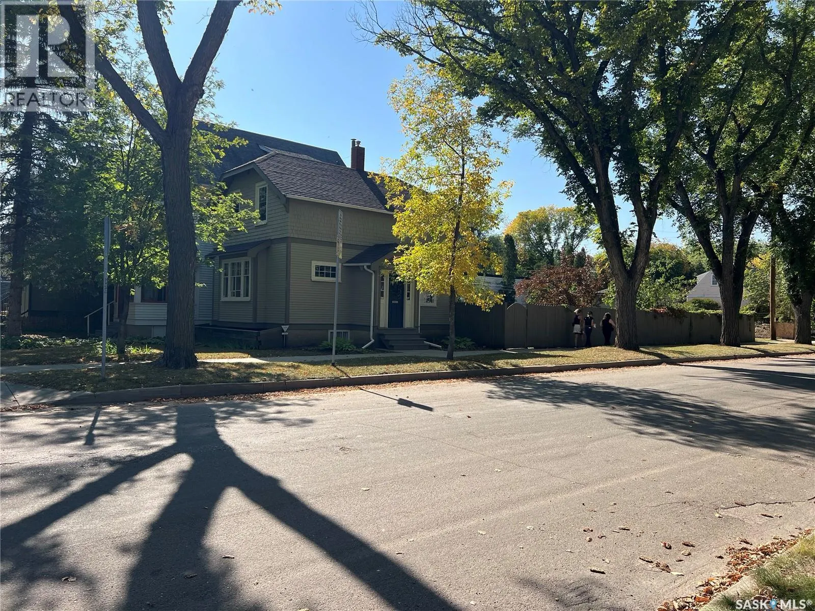 502 Lansdowne AVENUE