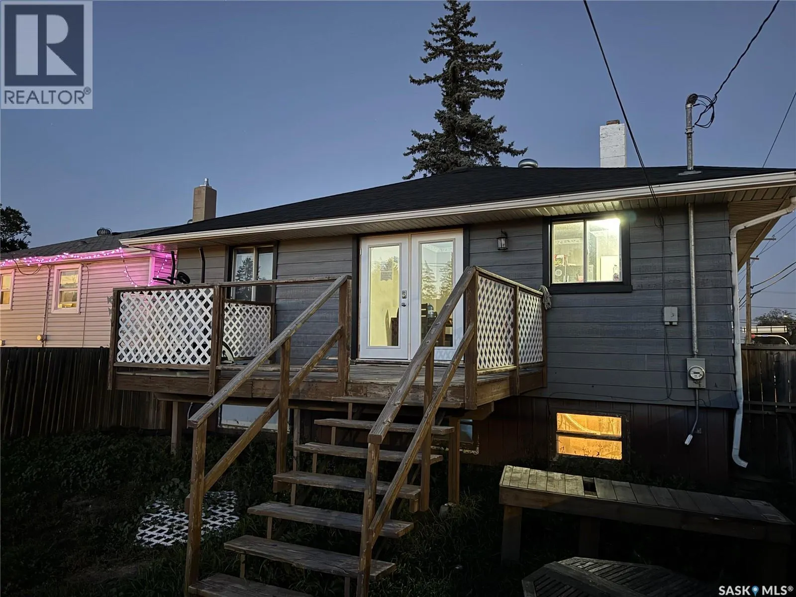 978 Lindsay STREET