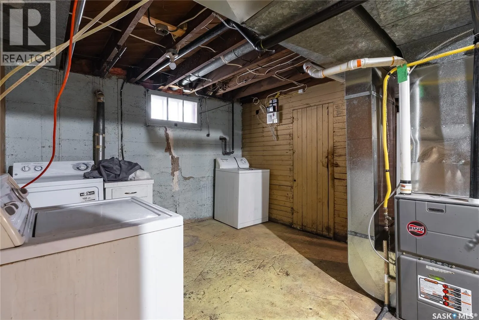 107 28th STREET W