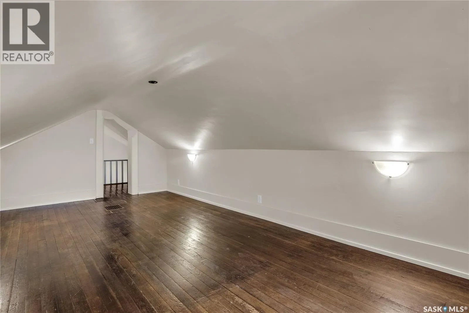 107 28th STREET W