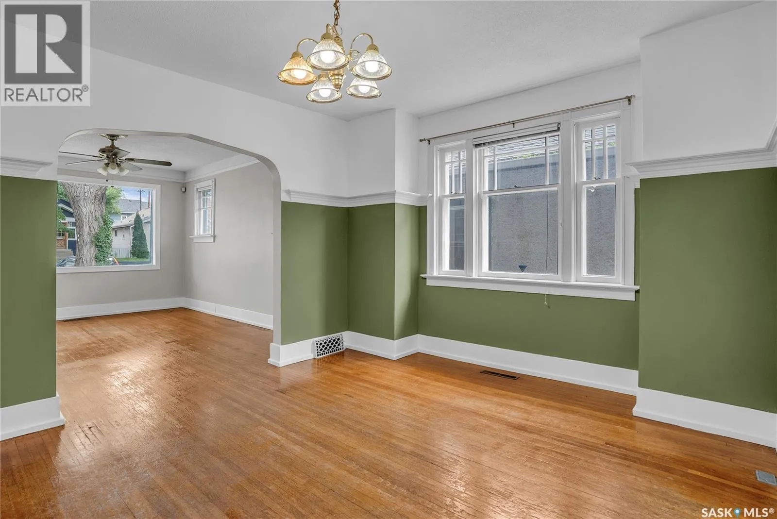 107 28th STREET W