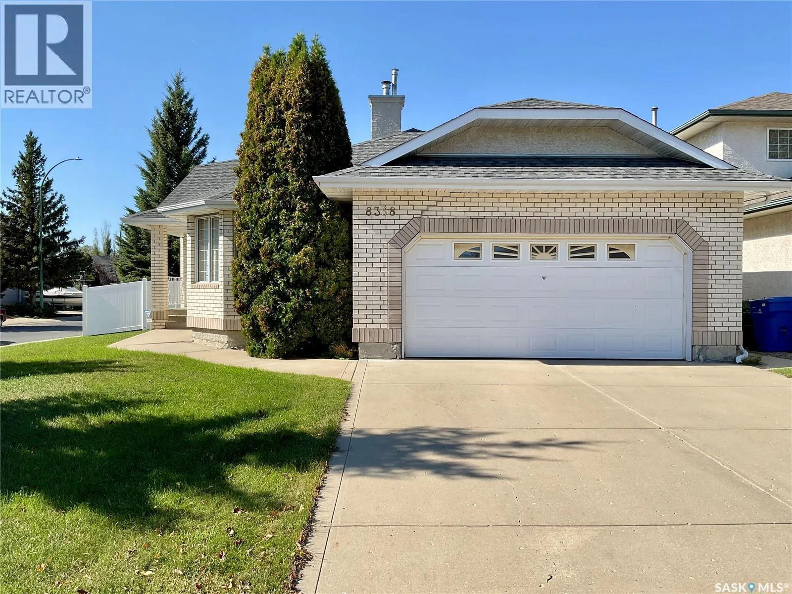 8358 Struthers CRESCENT