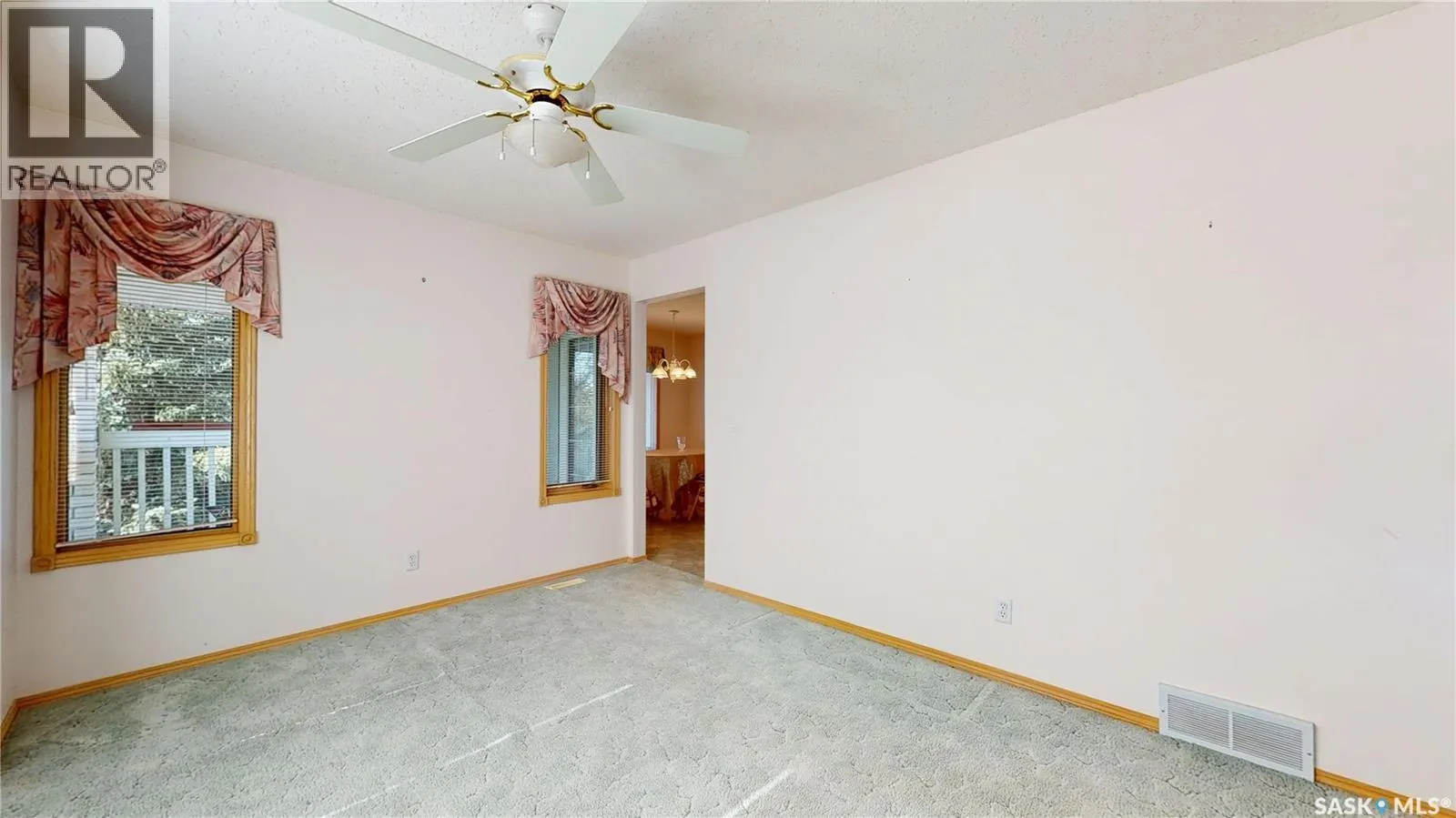 8358 Struthers CRESCENT