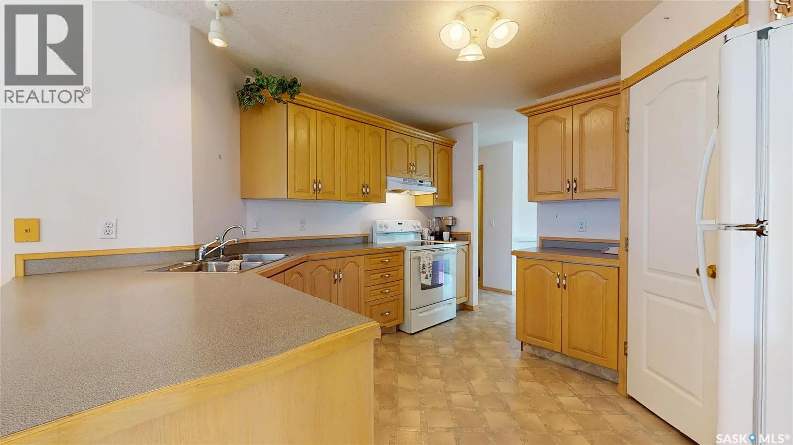 8358 Struthers CRESCENT