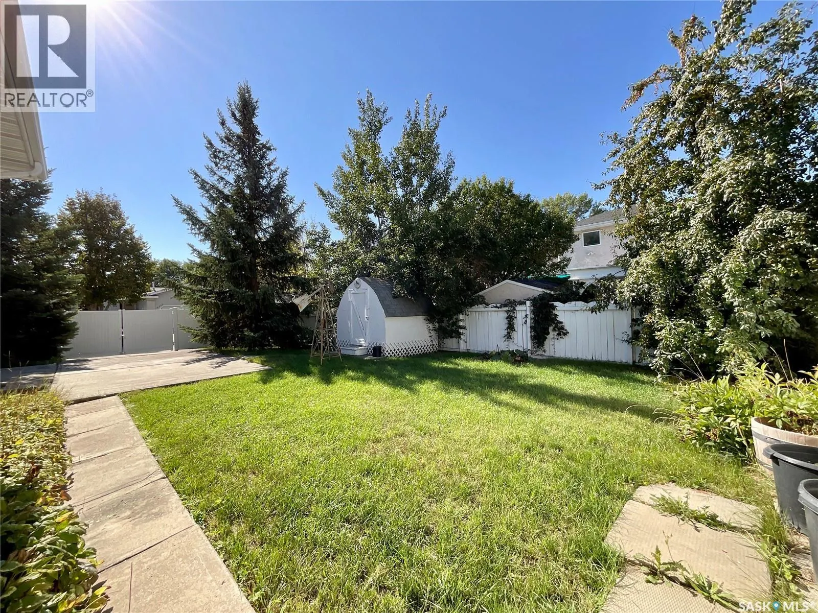 8358 Struthers CRESCENT