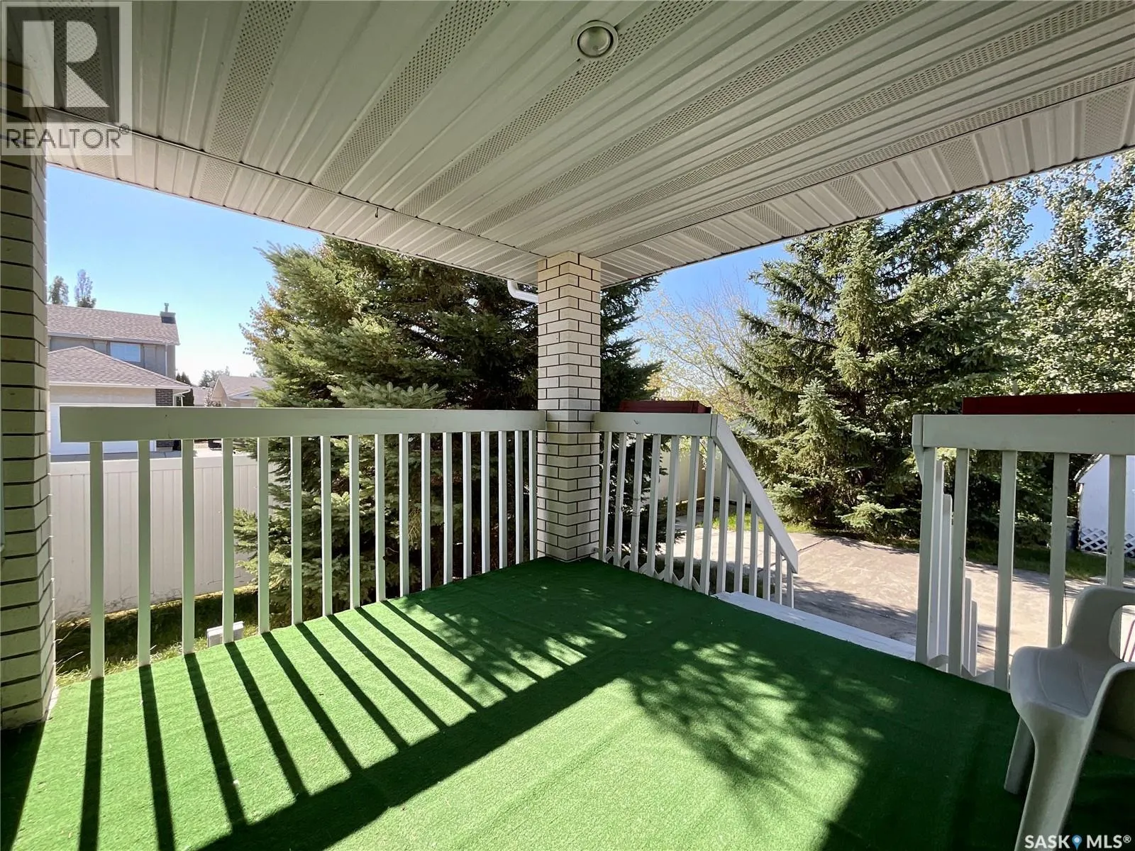 8358 Struthers CRESCENT