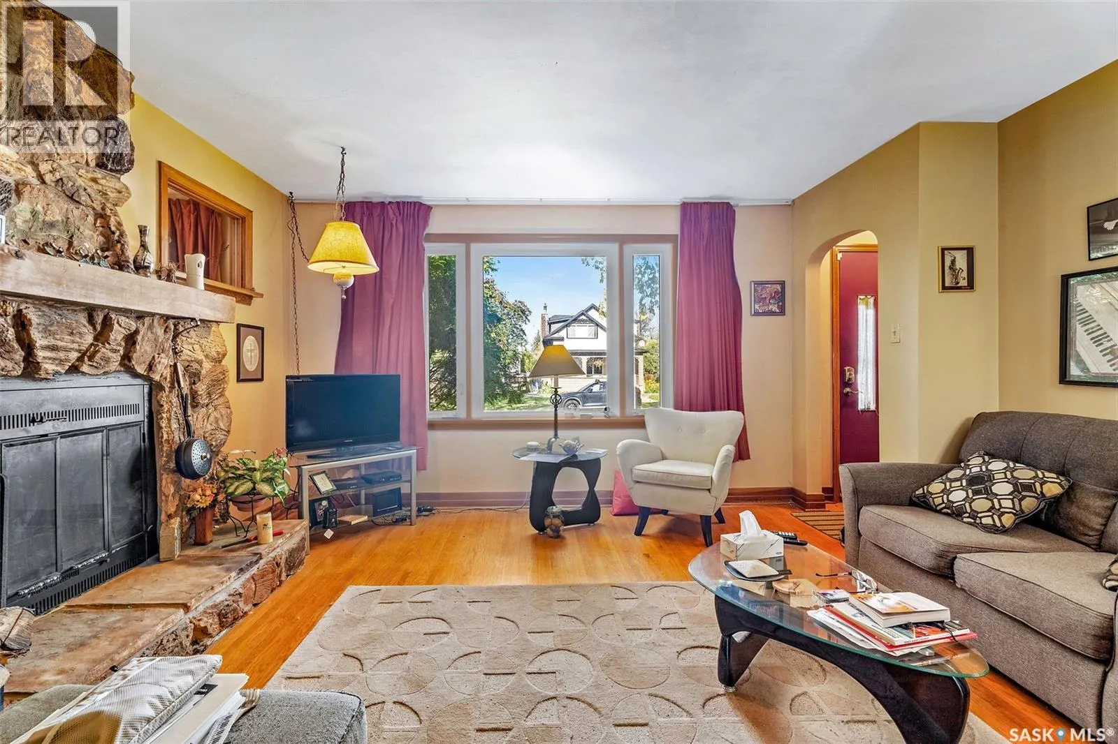 135 21st STREET W