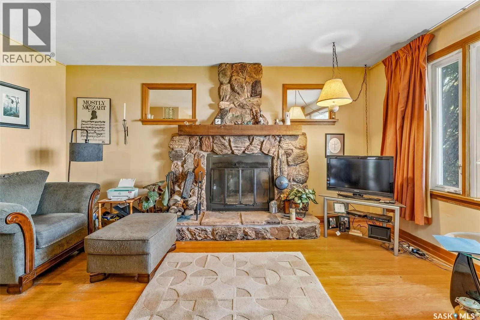 135 21st STREET W