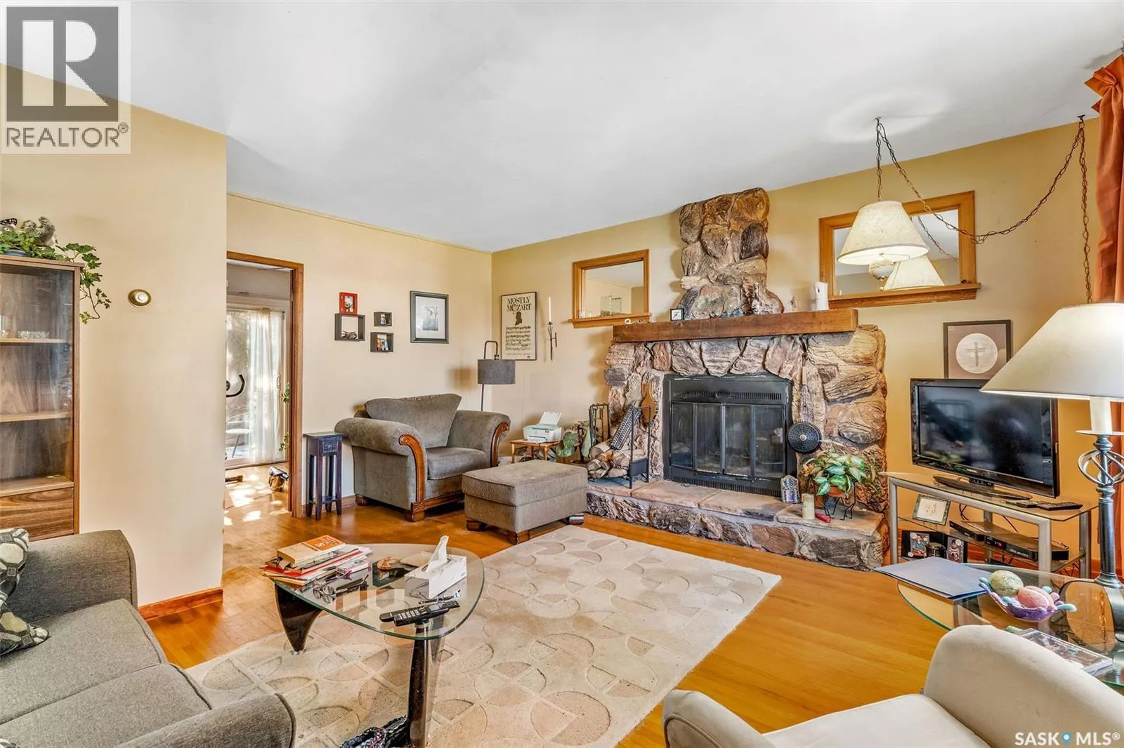 135 21st STREET W